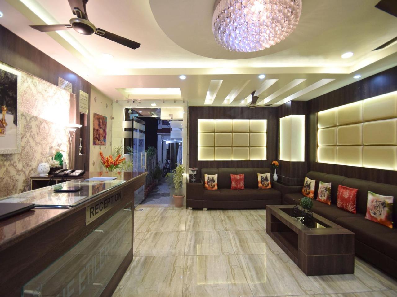 Oyo 5540 Etiler Hotel Katra  Luaran gambar