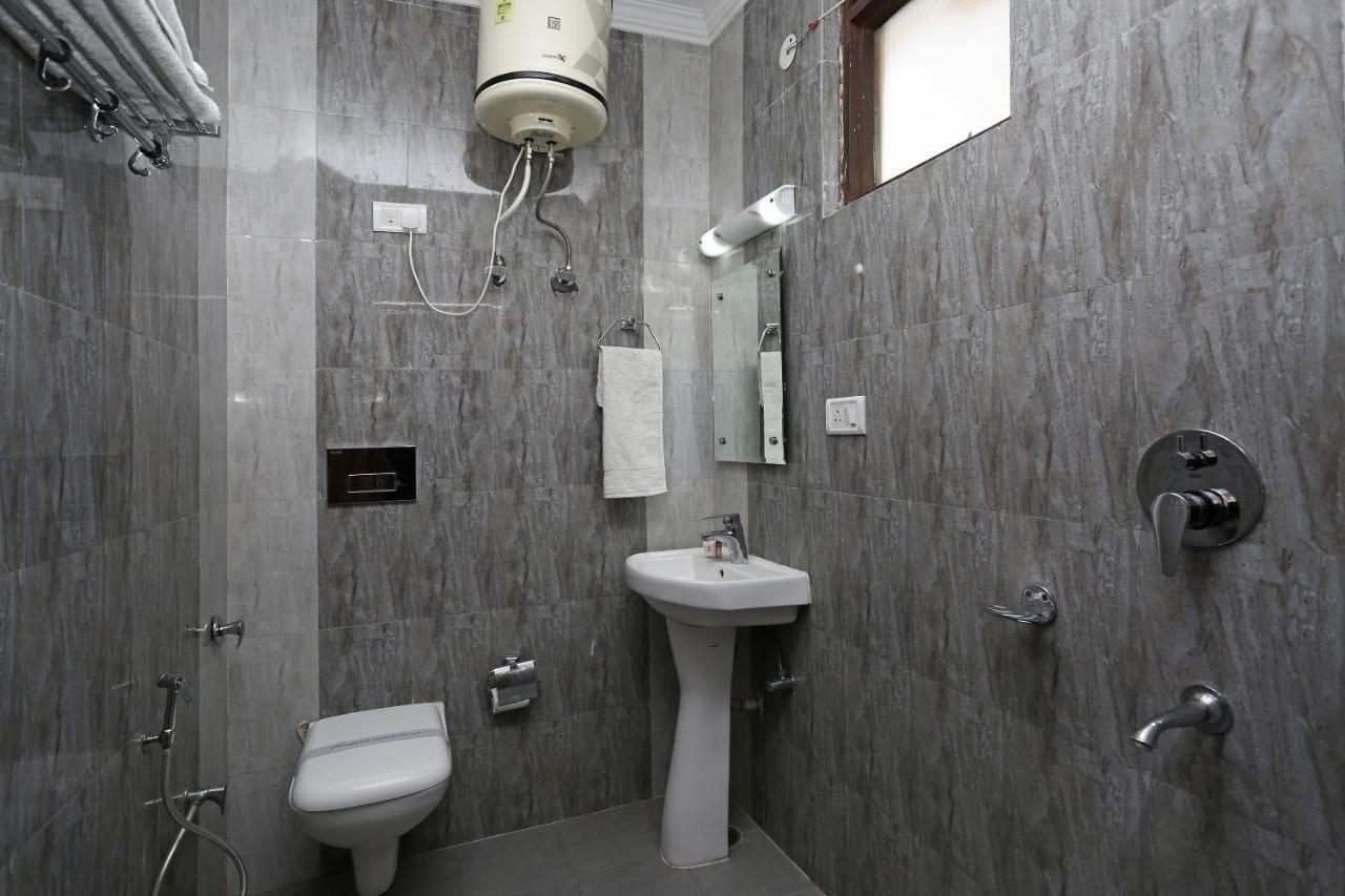 Oyo 5540 Etiler Hotel Katra  Luaran gambar