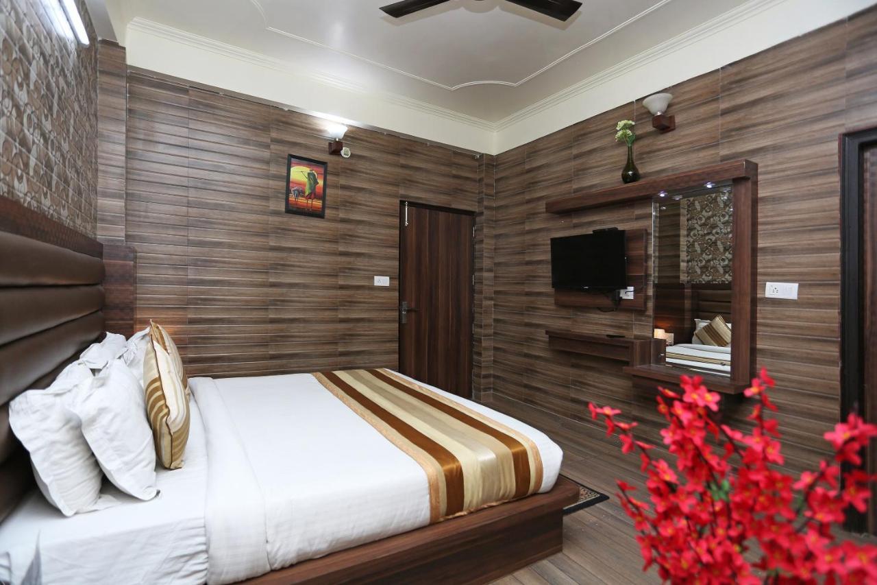 Oyo 5540 Etiler Hotel Katra  Luaran gambar