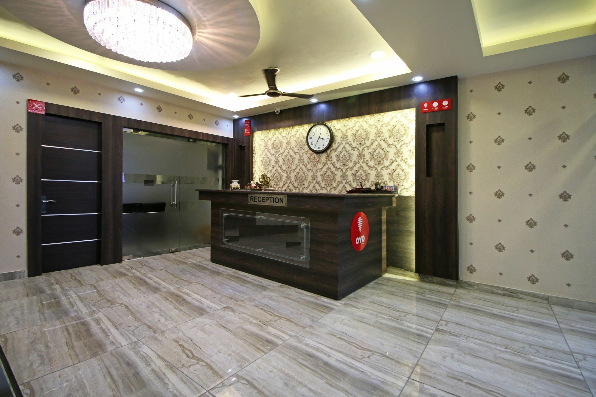 Oyo 5540 Etiler Hotel Katra  Luaran gambar