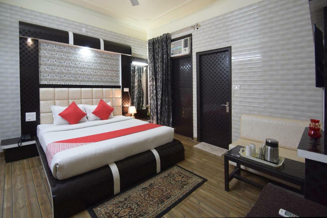 Oyo 5540 Etiler Hotel Katra  Luaran gambar