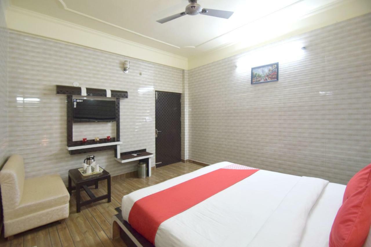 Oyo 5540 Etiler Hotel Katra  Luaran gambar
