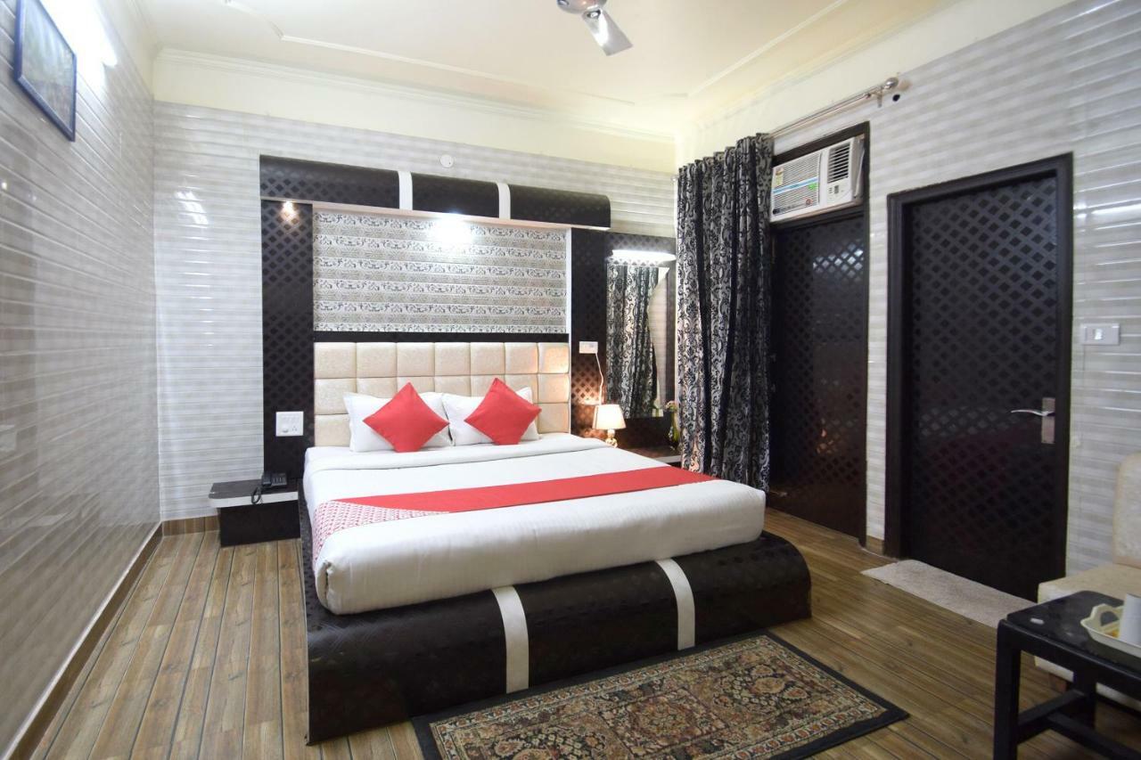 Oyo 5540 Etiler Hotel Katra  Luaran gambar
